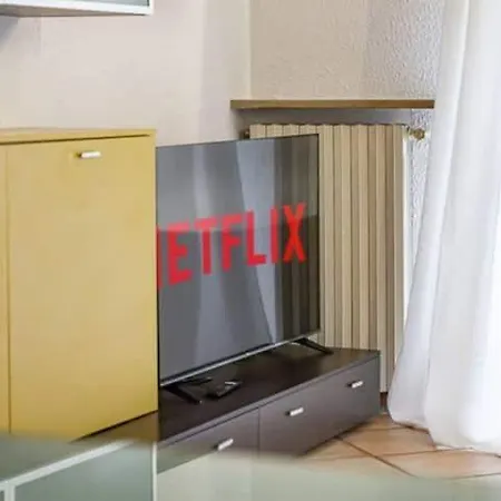 Trilocale Comodo Ai Servizi Appartement