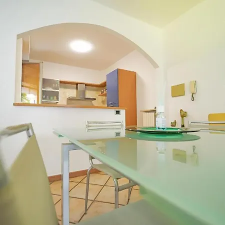 Trilocale Comodo Ai Servizi *