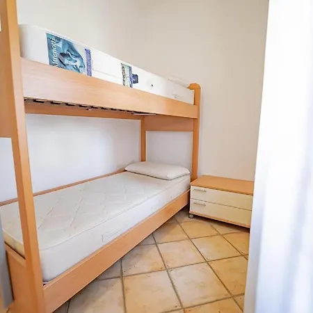 Trilocale Comodo Ai Servizi Appartement