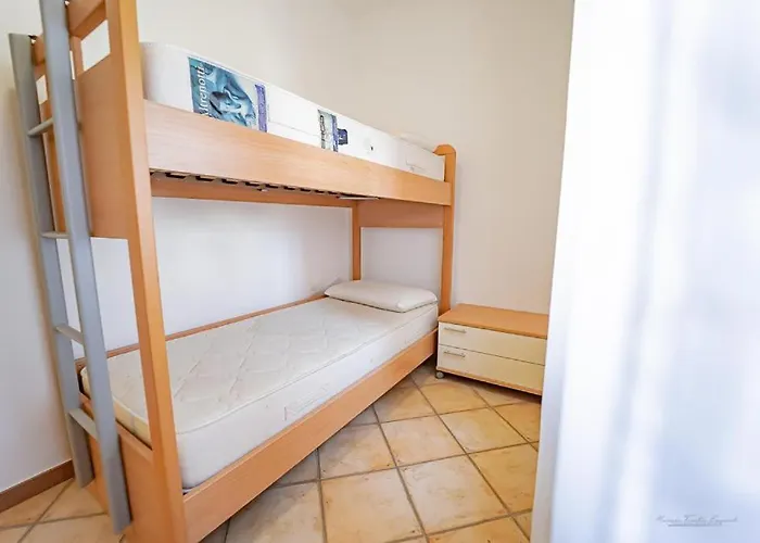 Trilocale Comodo Ai Servizi Appartement